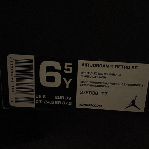 Retro 11 - Picture 6 of 6